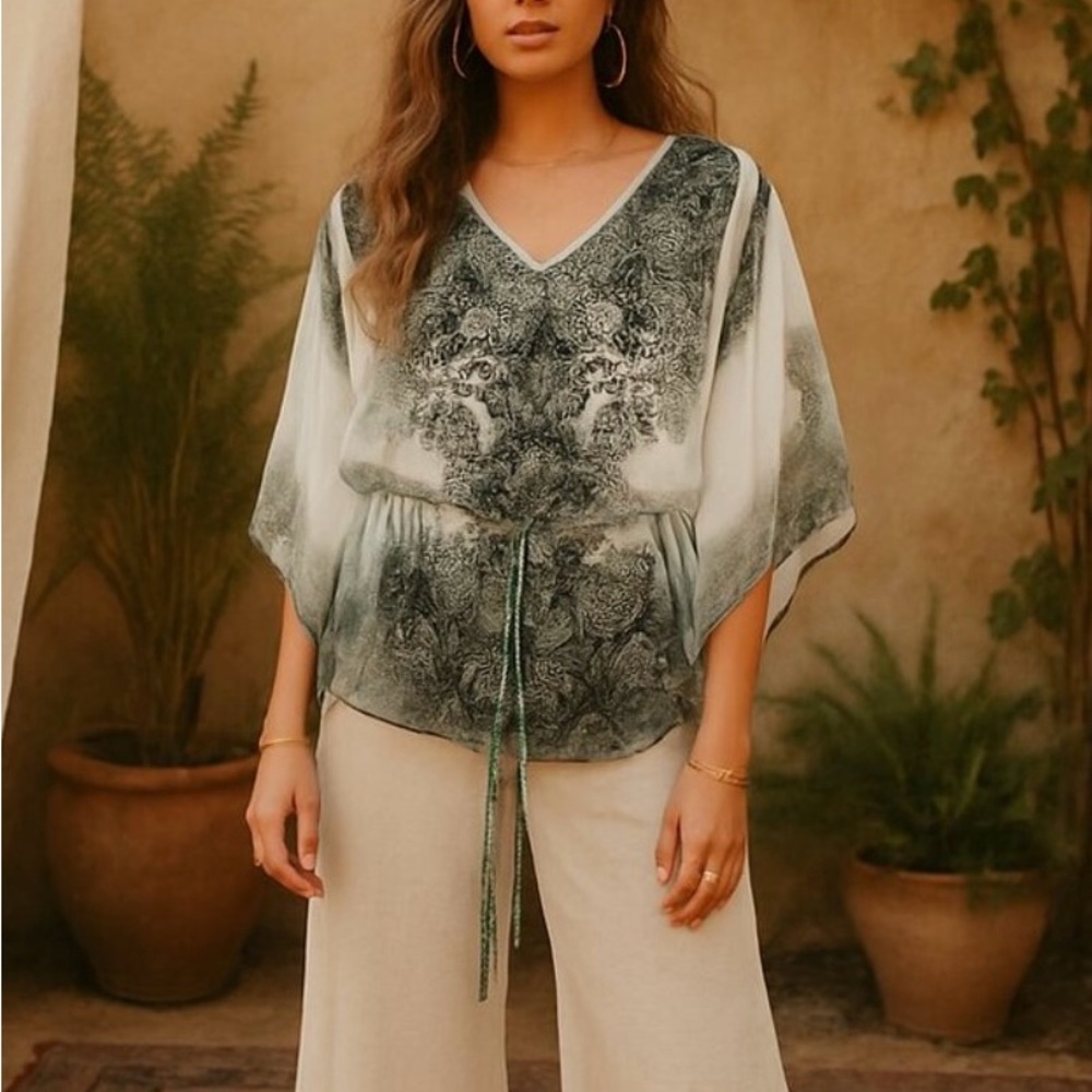 Elegant Green Patterned Women's Top